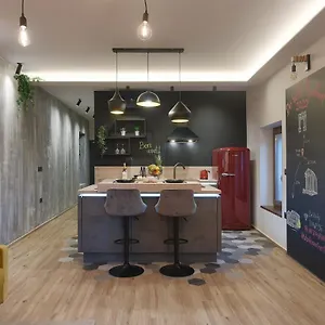 Apartment De 2020 With Free Parking 